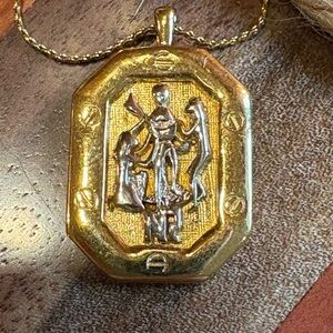 Nina Ricci Gold Necklace